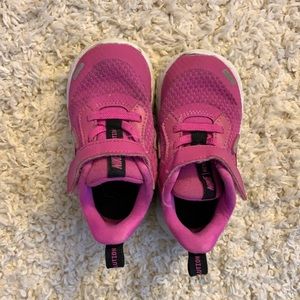 Nike toddler sneakers